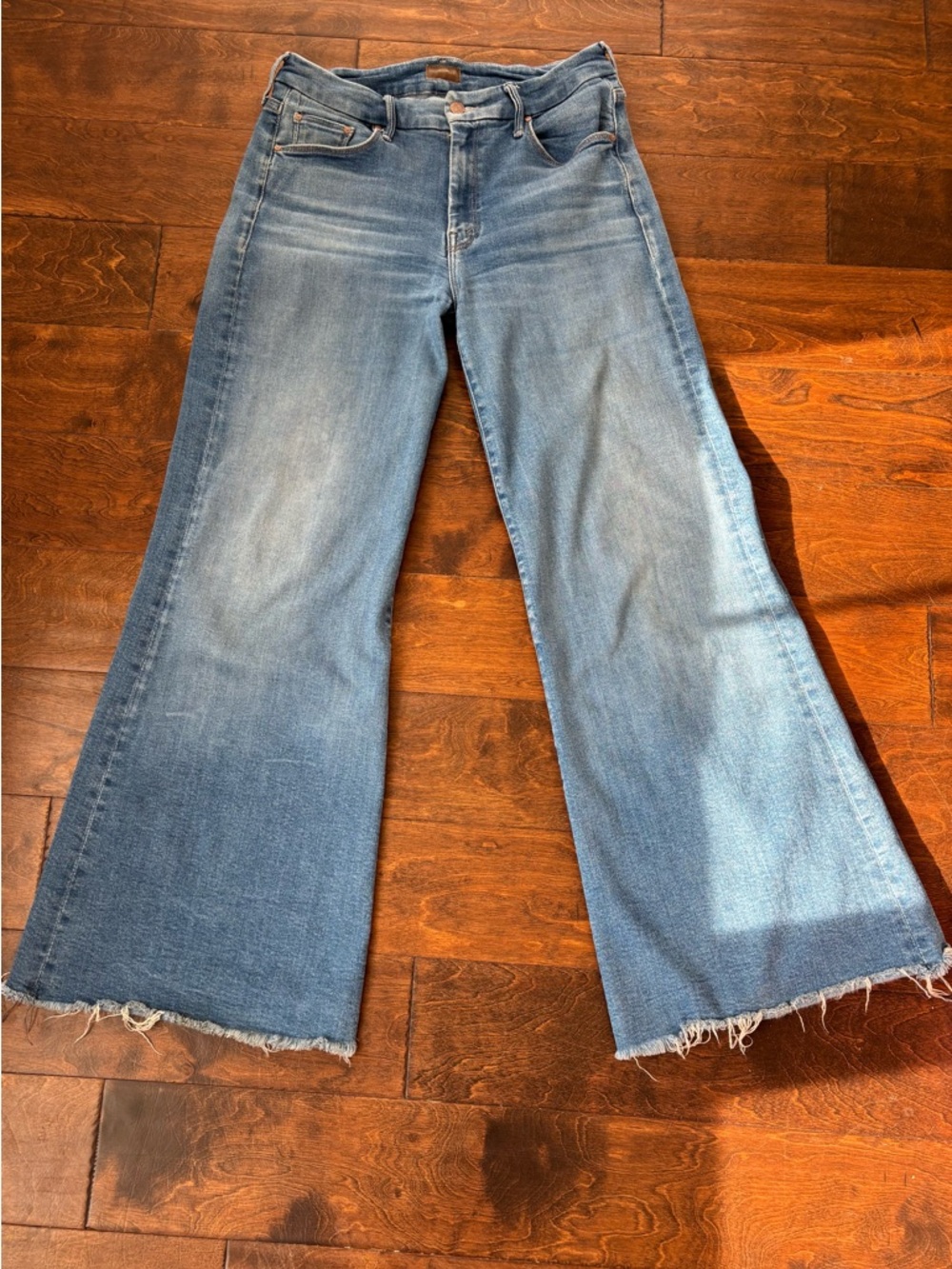 Mother Denim The Roller Fray Jeans Fan Favorite (color) size 29 - Picture 3 of 4